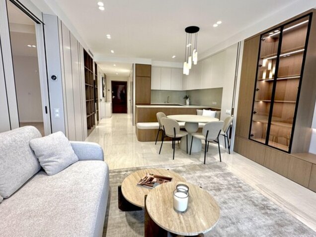 MONTE-CARLO Appartamento 4 LOCALI  rinnovato e ammobiliato con terrazza vista mare