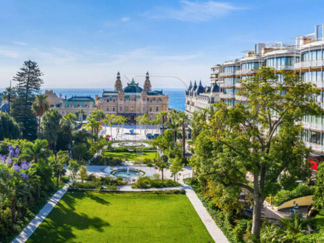 Elegant renovated apartment at Carré d'Or
