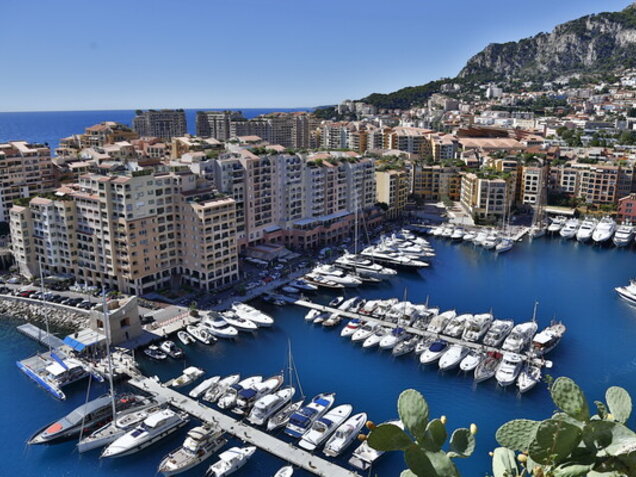 MARINA DE FONTVIEILLE • Studio avec loggia • Cave