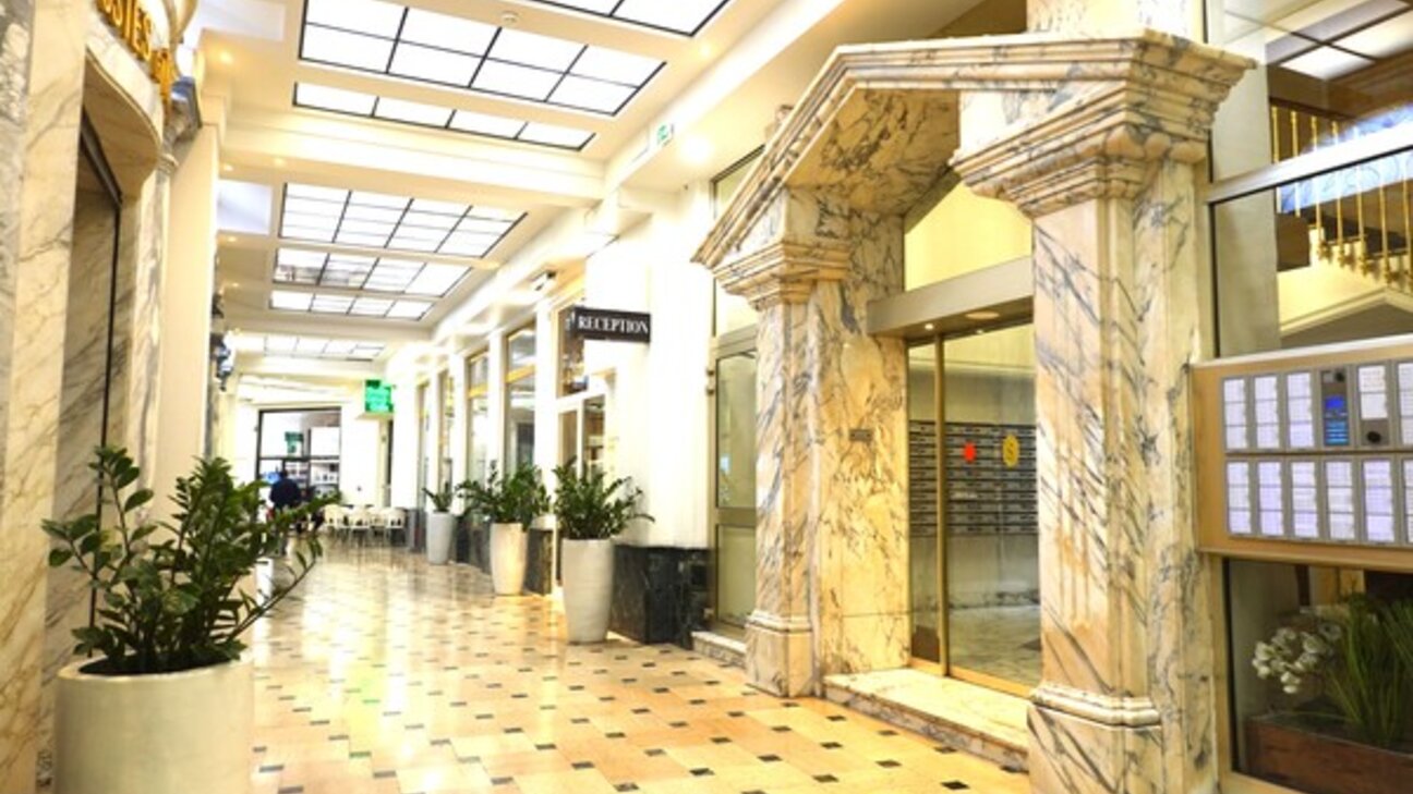 Carré d'Or - Fonds de commerce (large activité) - 3 / 4