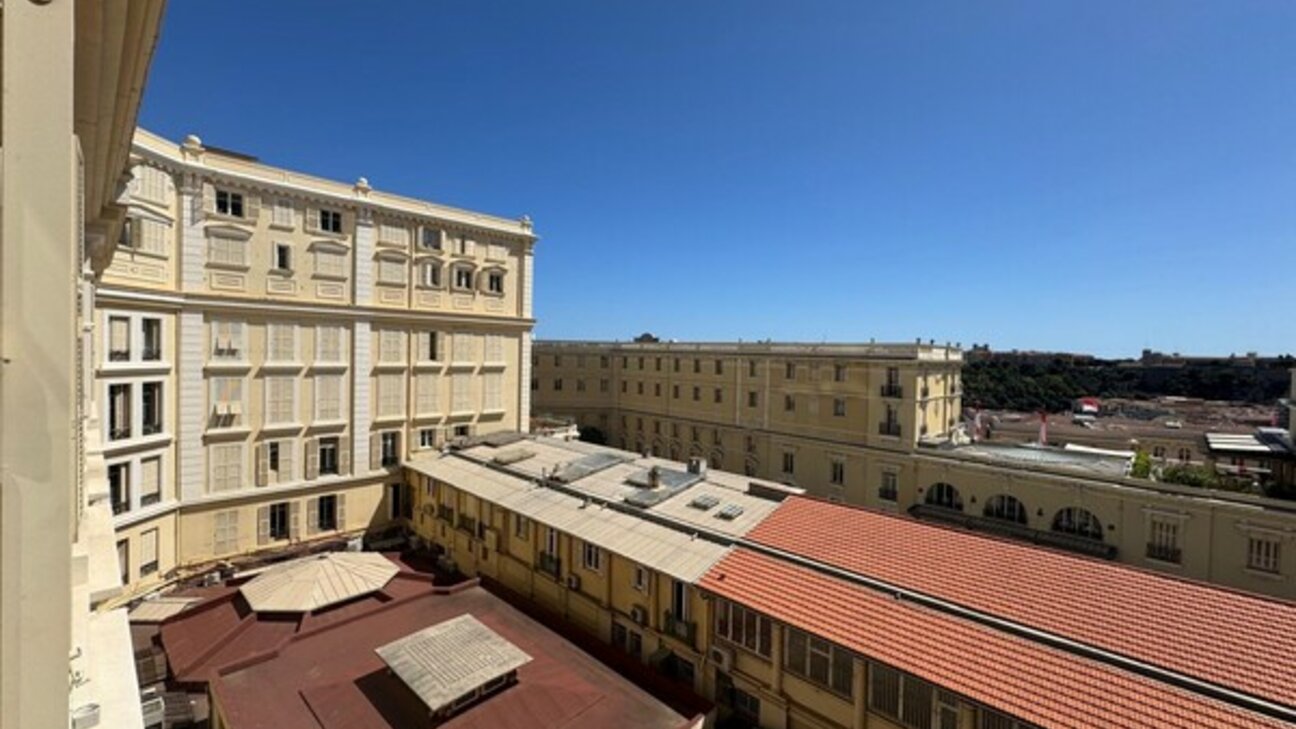 Studio for Rent – View of the Prince's Palace – Palais de la Scala - 2 / 2