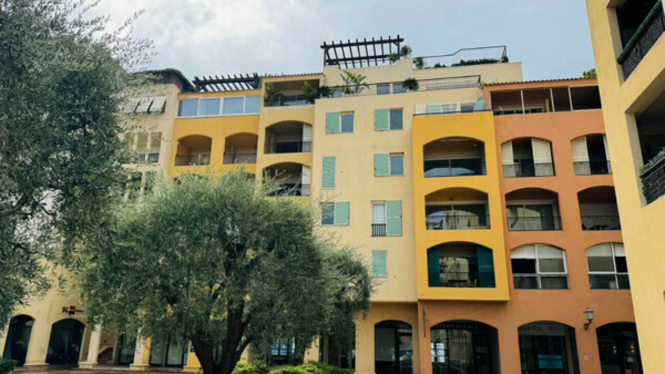 COMMERCIAL UNIT FOR SALE – BOTTICELLI - 1 / 1