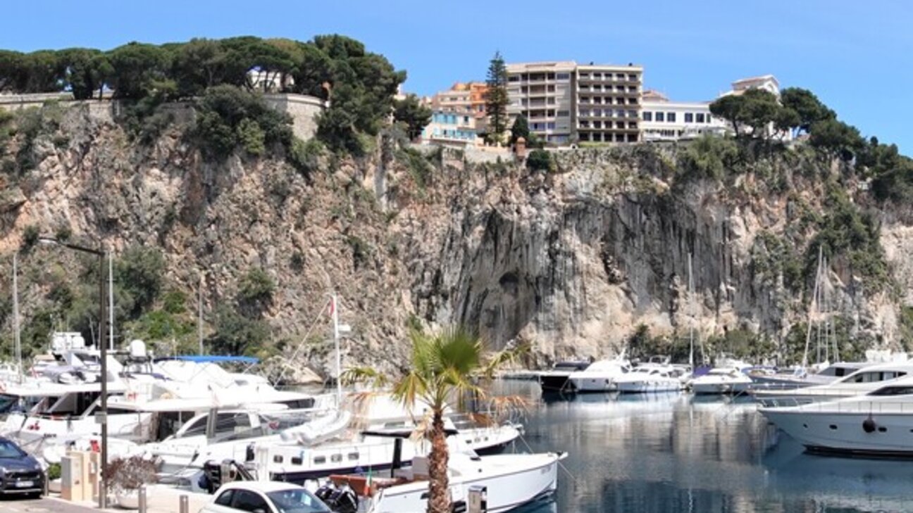 MARINA DE FONTVIEILLE • Studio avec loggia • Cave - 7 / 9