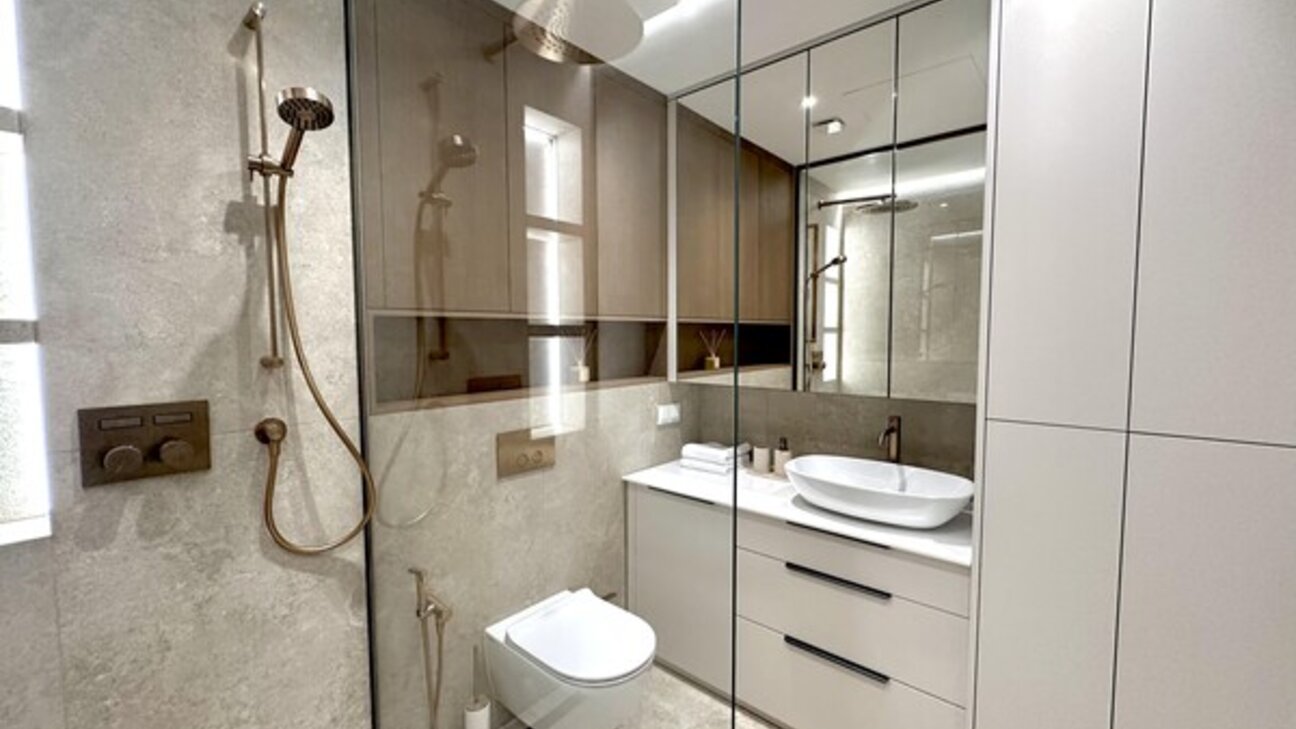 MONTE-CARLO Appartamento 4 LOCALI  rinnovato e ammobiliato con terrazza vista mare - 8 / 13
