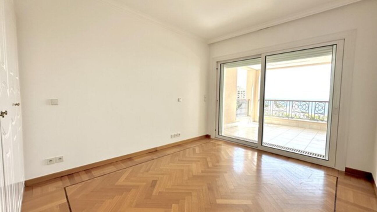 FONTVIEILLE • Terrasses du Port • 4 LOCALI • 2 Parcheggi • Cantina - 11 / 24