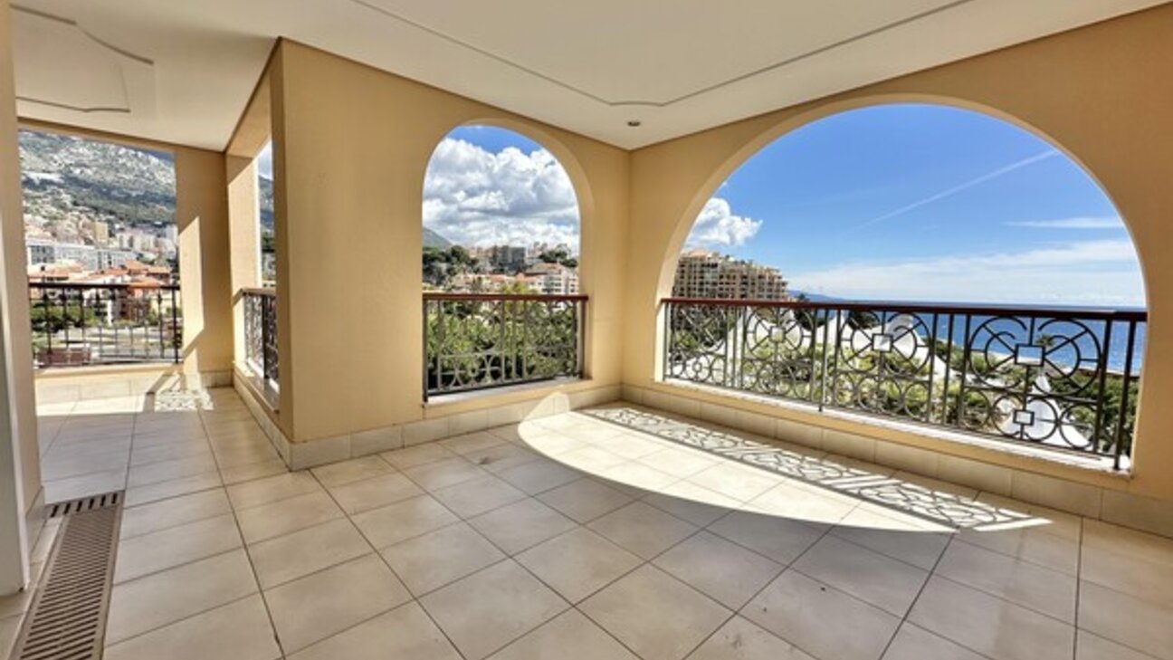FONTVIEILLE • Terrasses du Port • 4 LOCALI • 2 Parcheggi • Cantina - 12 / 24