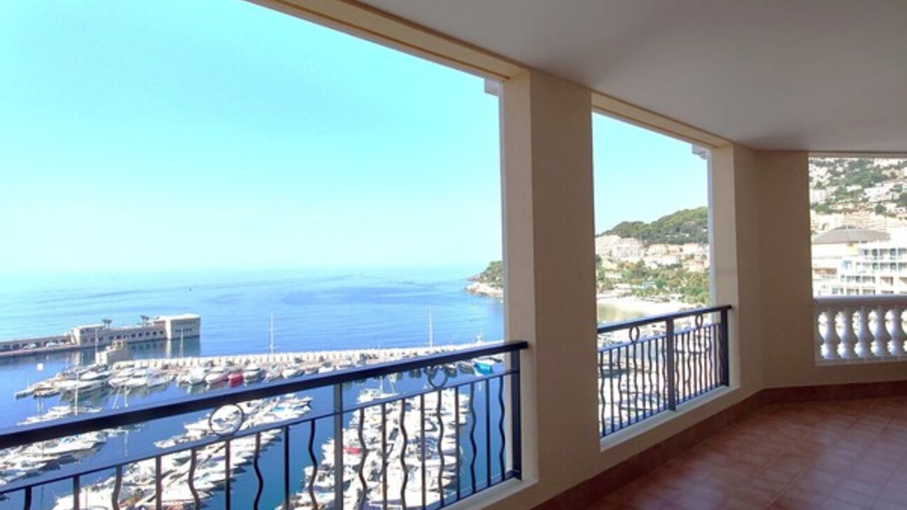 Exceptional 7-room apartment with private pool and panoramic sea view - LE MEMMO CENTER - 3 / 19