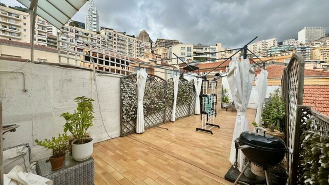 4-Room Apartment for Rent in the Heart of La Condamine - 1 / 8